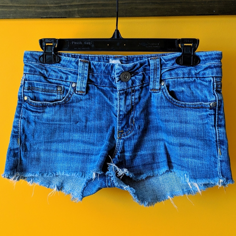 ❤️GAP DENIM CUTOFFS❤️